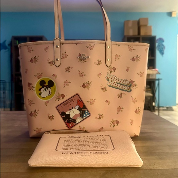 Coach X Disney Reversible Minnie Mouse Pink Patches City Zip Tote Bag Purse - Picture 13 of 16